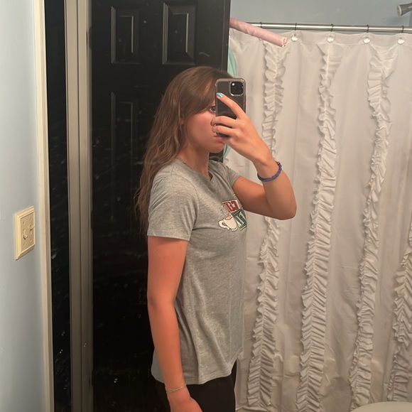 FRIENDS Central Perk T-Shirt - Picture 8 of 9